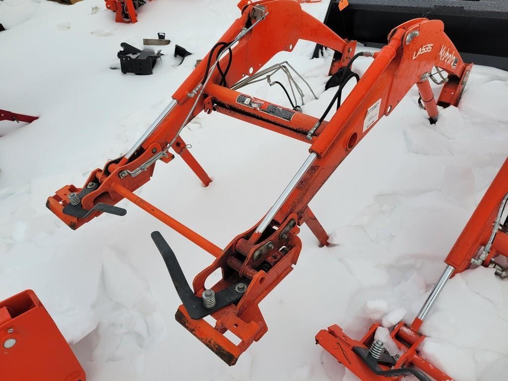 Kubota LA535 Equipment Image0