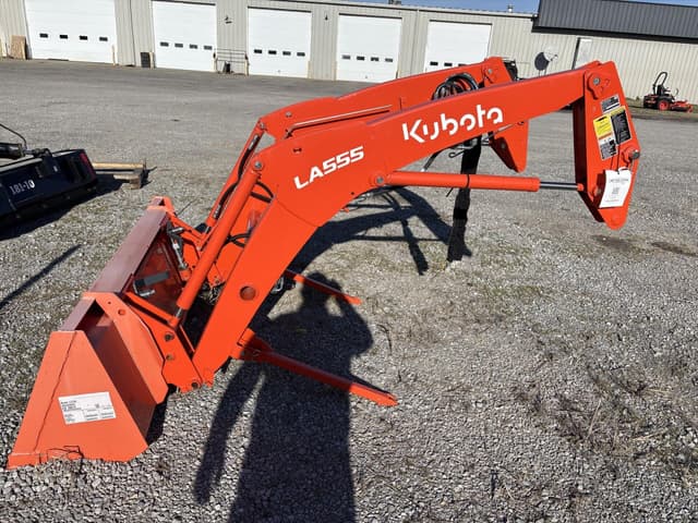 Image of Kubota LA555 equipment image 4