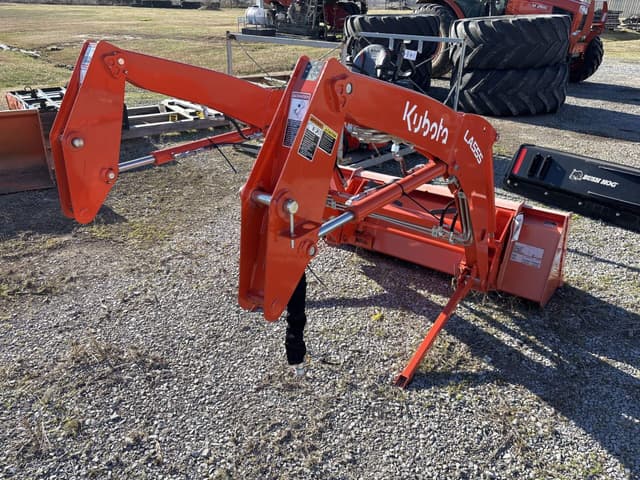 Image of Kubota LA555 equipment image 2