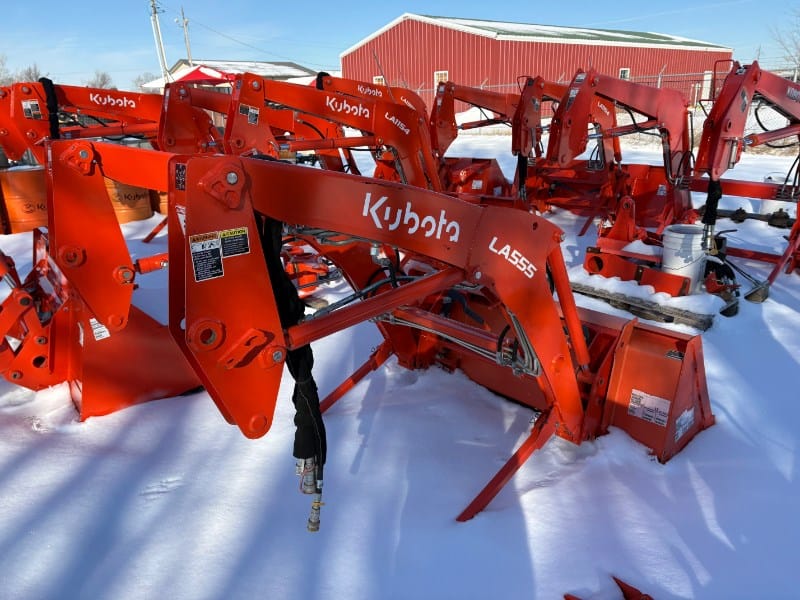 Kubota LA555 Equipment Image0