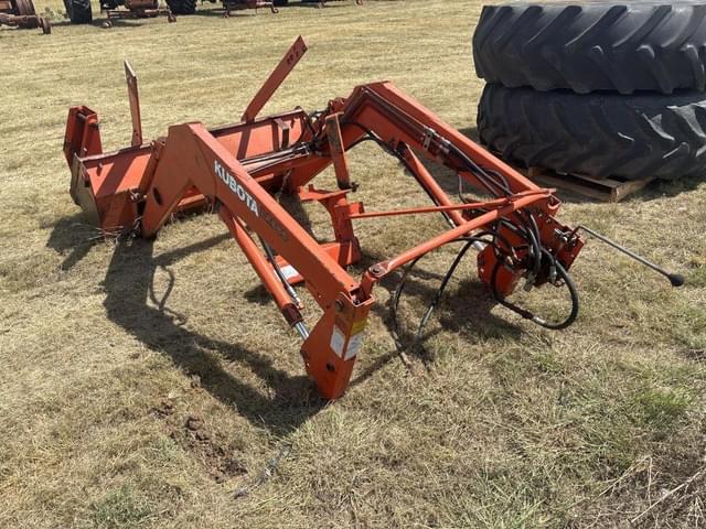 Image of Kubota LA680 equipment image 1