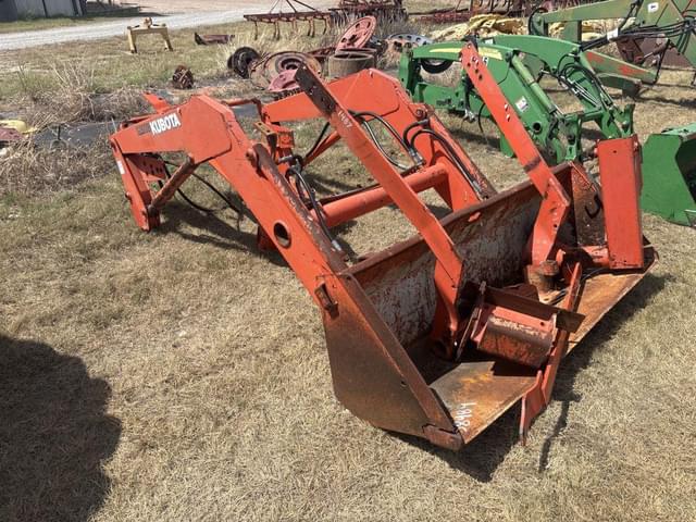 Image of Kubota LA680 equipment image 3