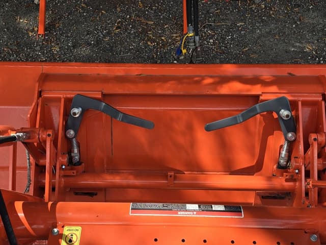 Image of Kubota LA805 equipment image 2