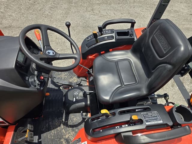 Image of Kubota LX2620 equipment image 4