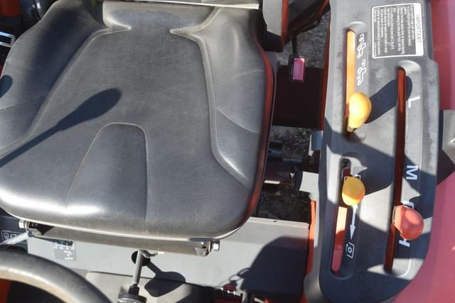 Image of Kubota LX2610 equipment image 4