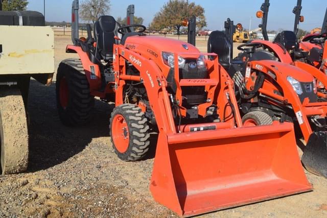 Image of Kubota LX2610 equipment image 3