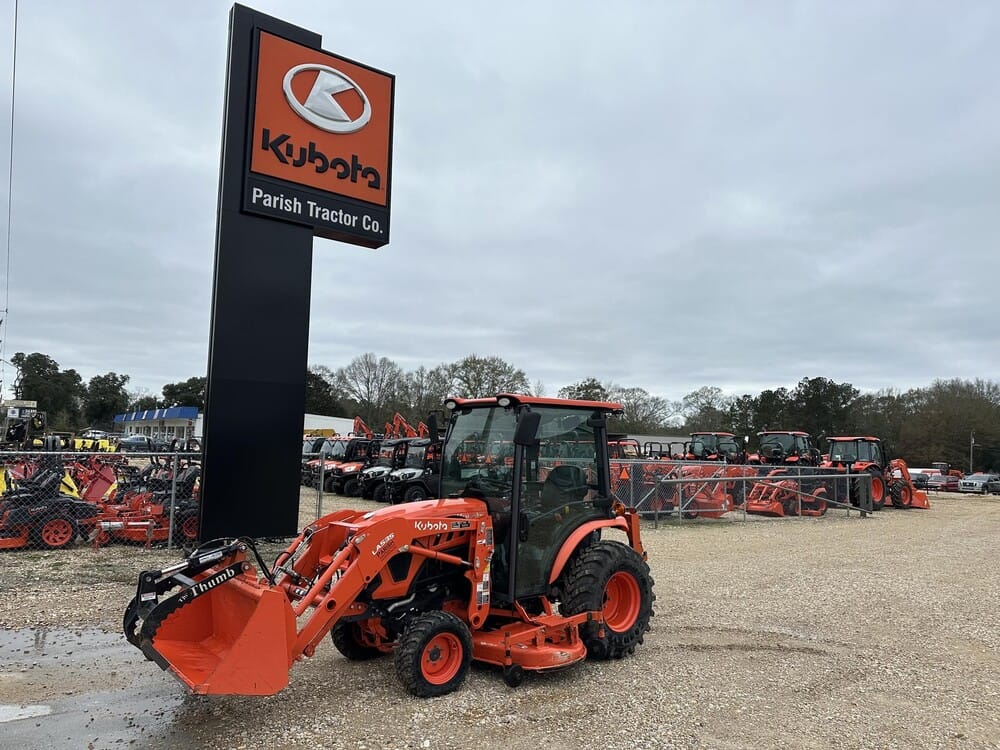 Main image Kubota LX2610HSDC