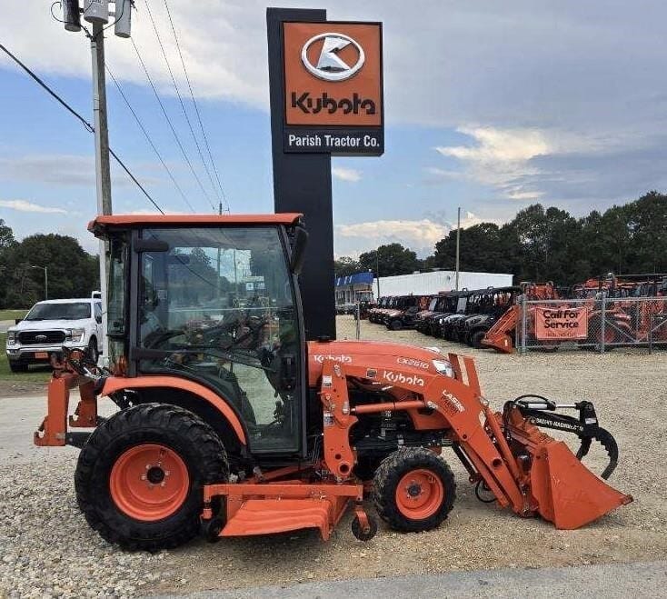 2021 Kubota LX2610HSDC Equipment Image0