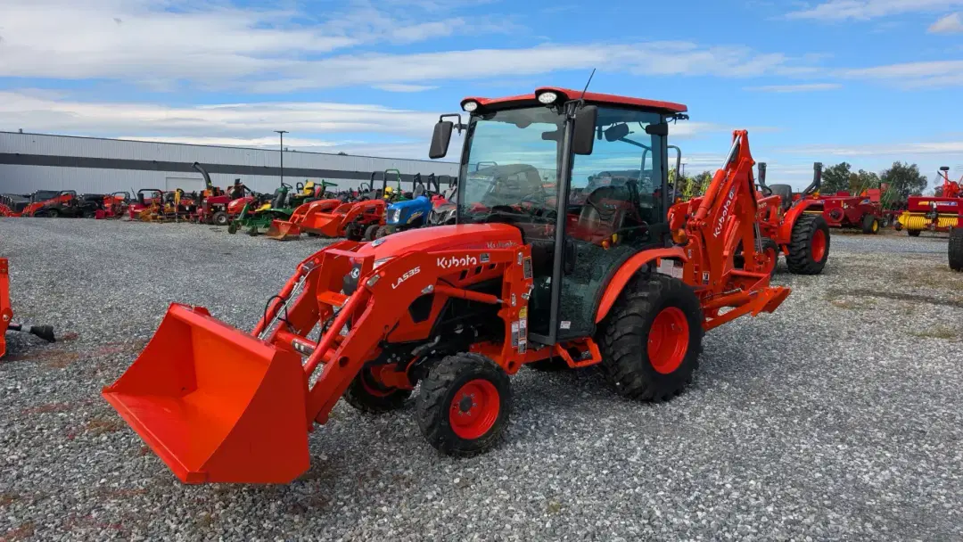 Image of Kubota LX2610HSDC Primary image