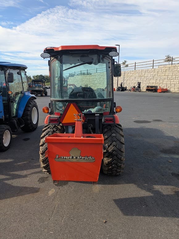 Image of Kubota LX2610HSDC equipment image 1