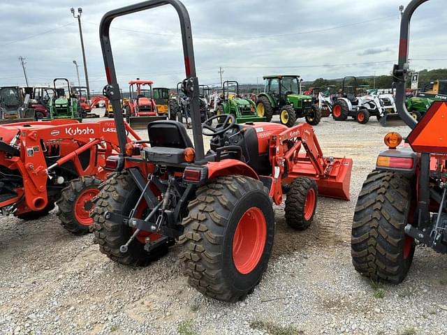 Image of Kubota LX2610SU equipment image 2