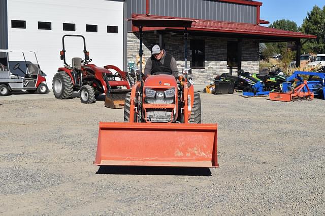 Image of Kubota LX2610SU equipment image 4