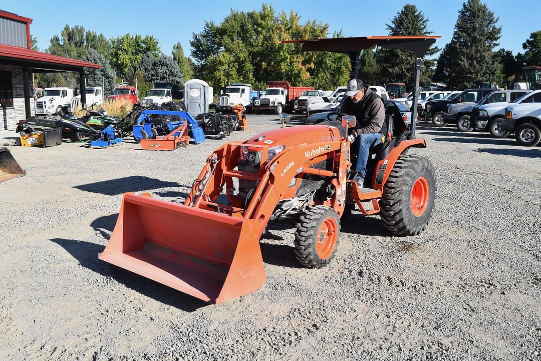 Image of Kubota LX2610SU Primary image