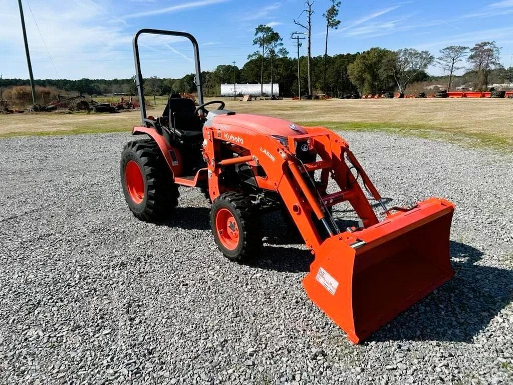 Image of Kubota LX2610SUHSD Primary image