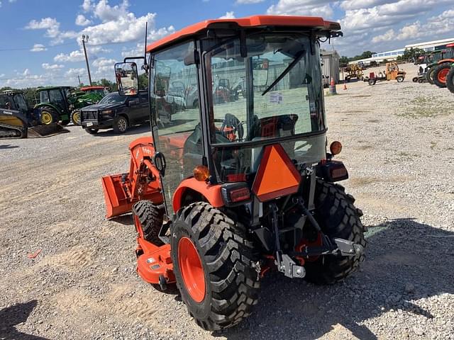 Image of Kubota LX2620HSD equipment image 3