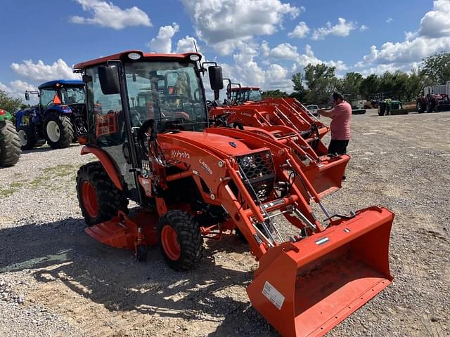 Image of Kubota LX2620HSD equipment image 1