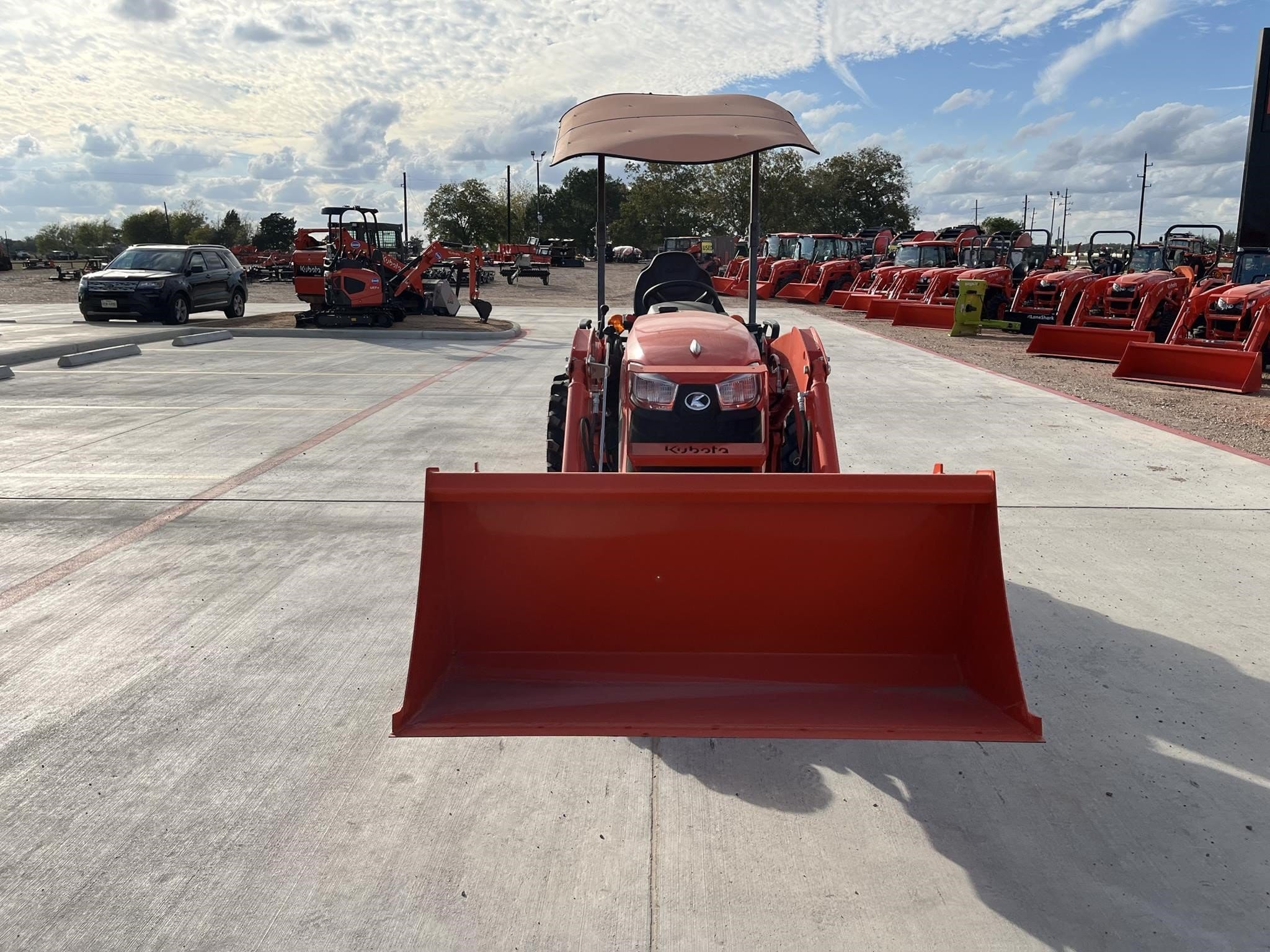 2024 Kubota LX2620HSD Equipment Image0