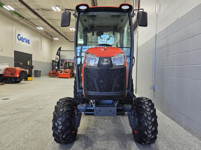 Image of Kubota LX2620HSDC equipment image 1