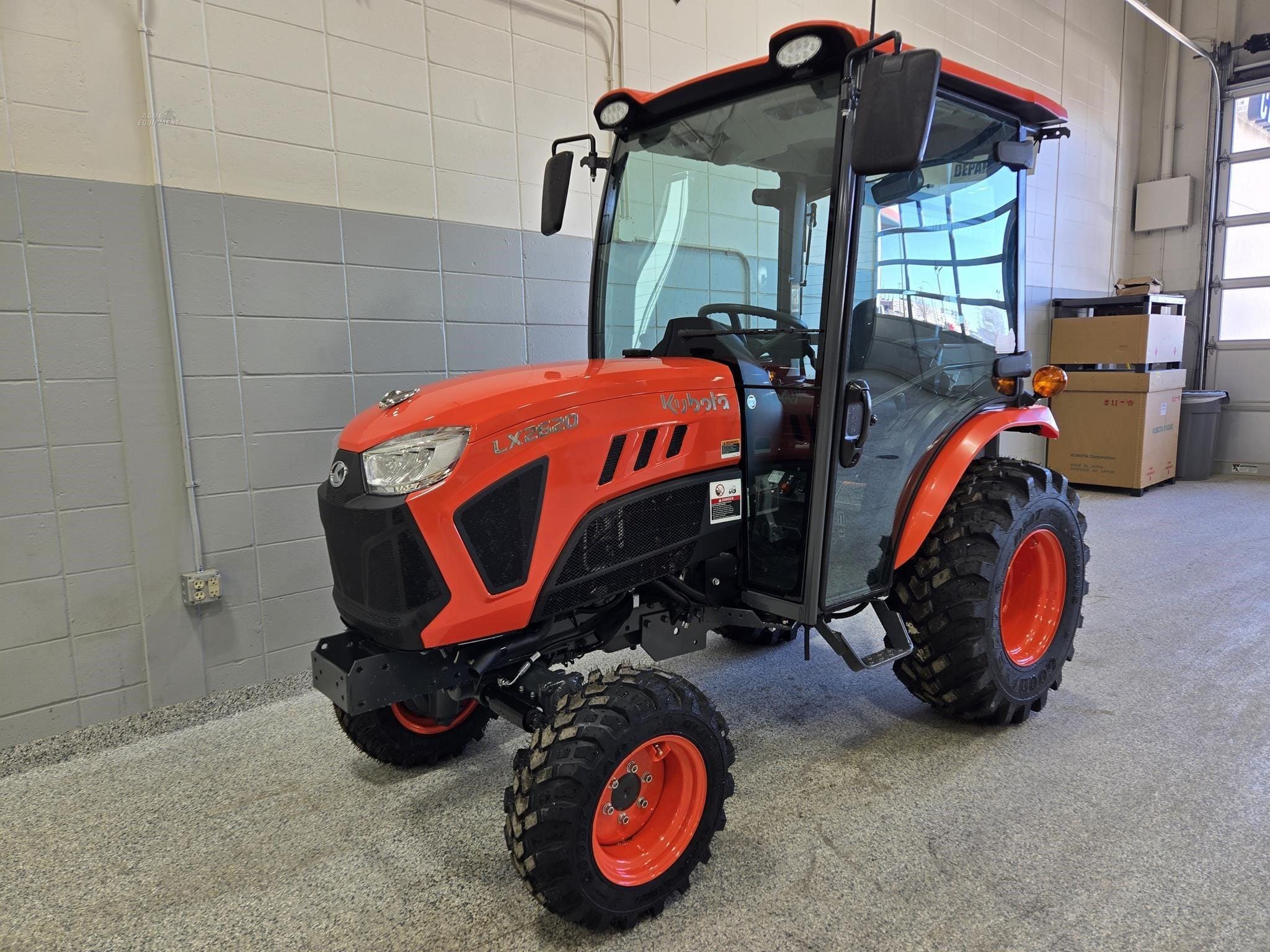Kubota LX2620HSDC Equipment Image0