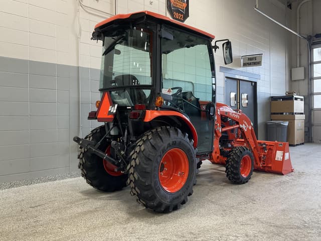 Image of Kubota LX2620HSDC equipment image 3