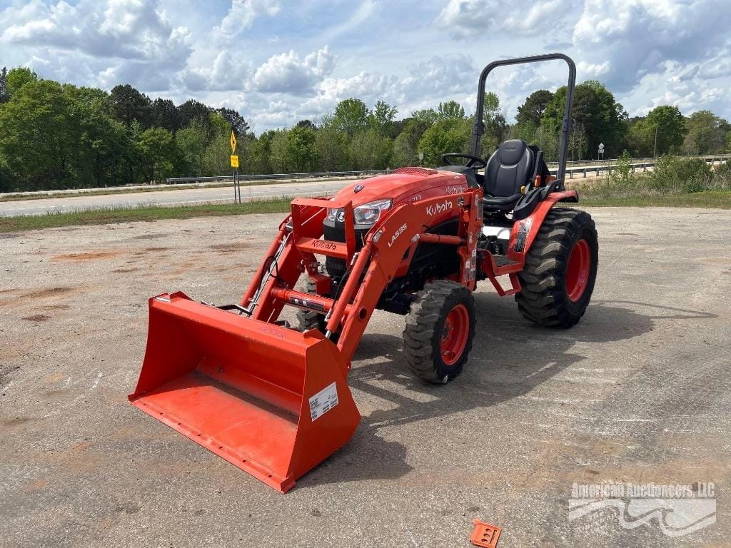 Kubota LX3310HSD Equipment Image0