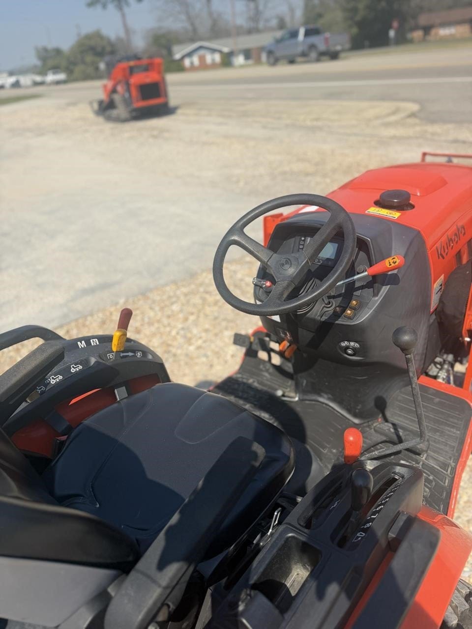 Kubota LX3310HSD Equipment Image0