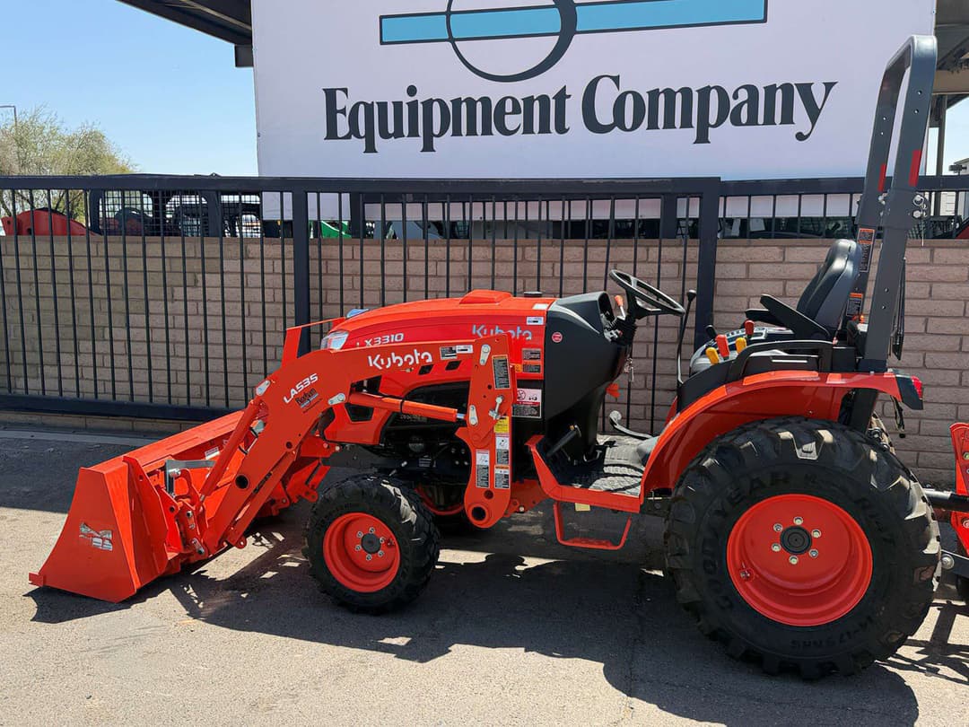 Image of Kubota LX3310HSD Image 0