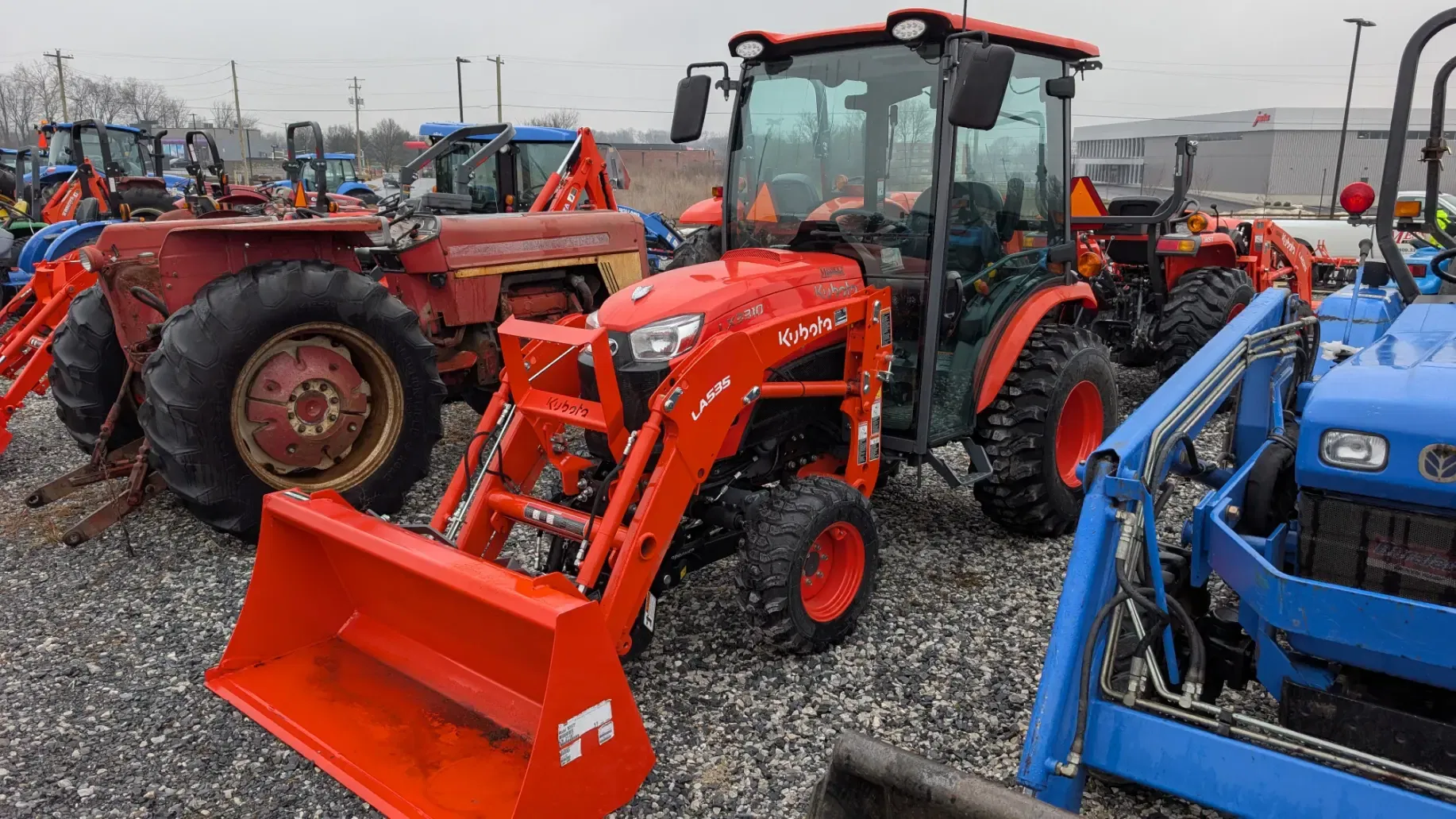 Kubota LX3310HSDC Equipment Image0