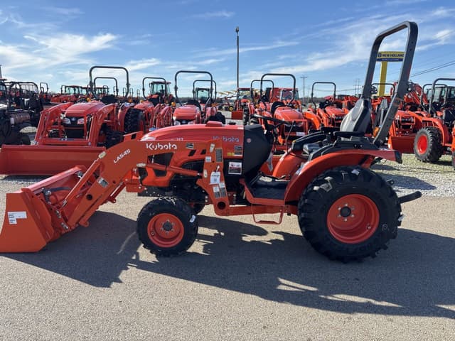 Image of Kubota LX3520 equipment image 4