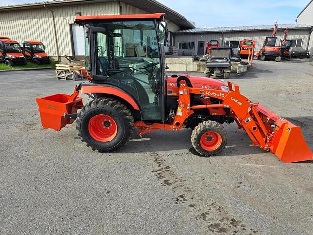 Image of Kubota LX3520 equipment image 4