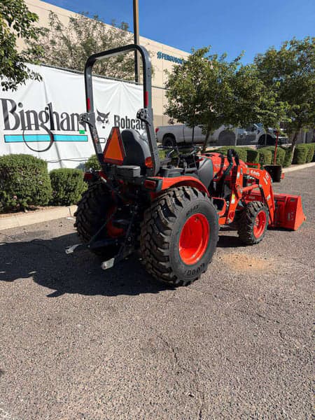 Image of Kubota LX3520HSD equipment image 4