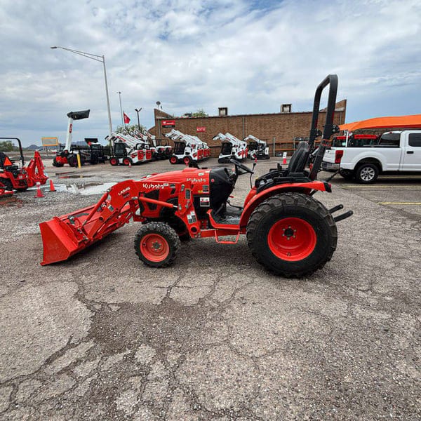 Kubota LX3520HSD Equipment Image0