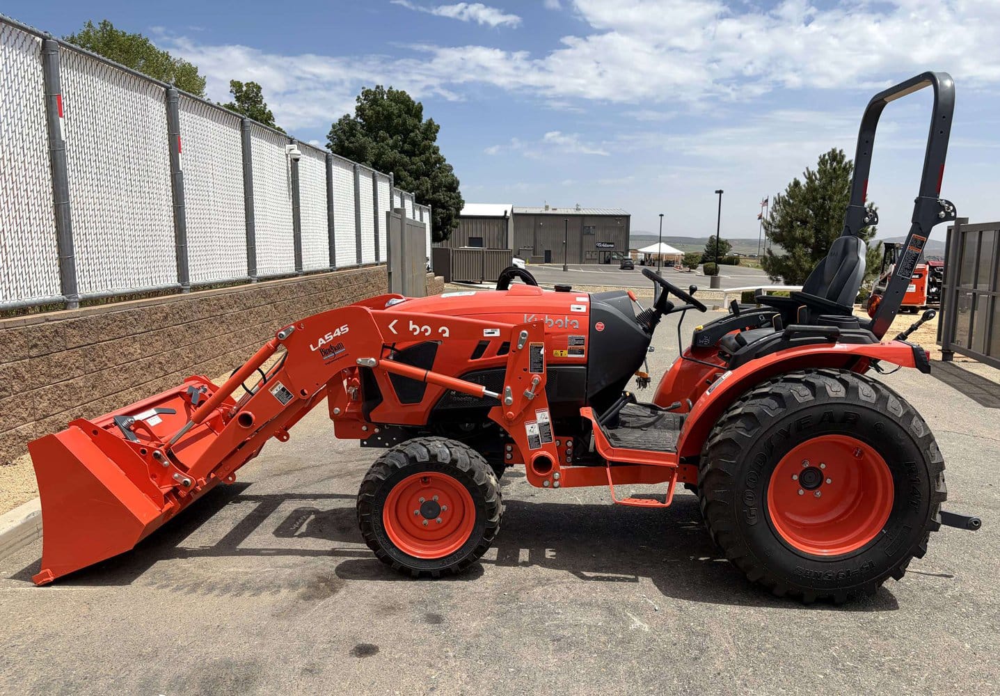 Kubota LX3520HSD Image