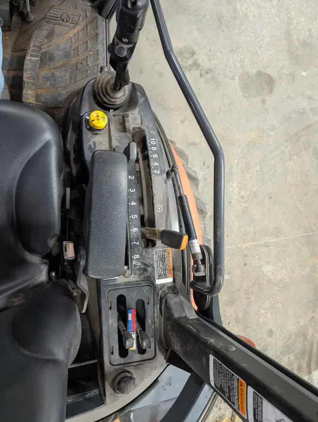 Image of Kubota LX3520HSDC equipment image 4