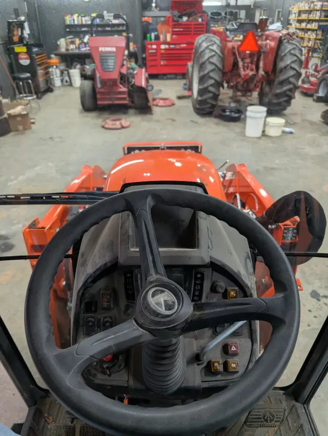 Image of Kubota LX3520HSDC equipment image 3
