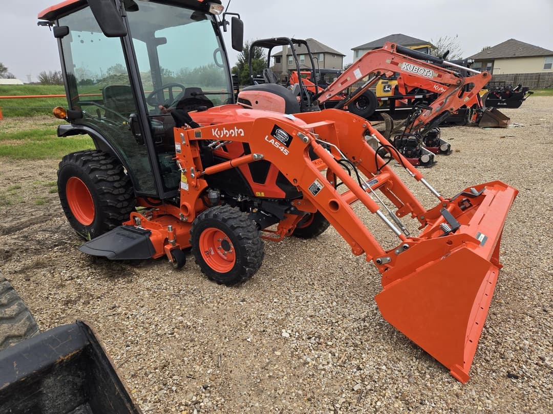 Image of Kubota LX3520SUHSDC Primary Image