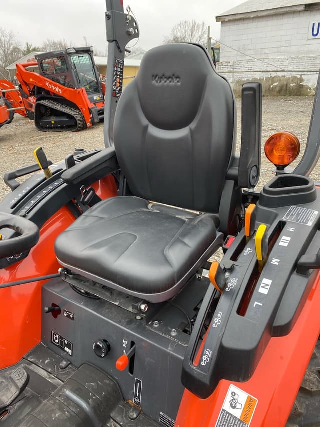 Image of Kubota LX4020 equipment image 1