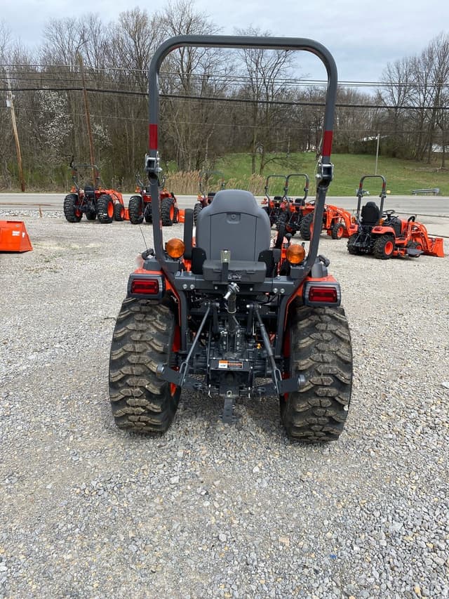 Image of Kubota LX4020 equipment image 3
