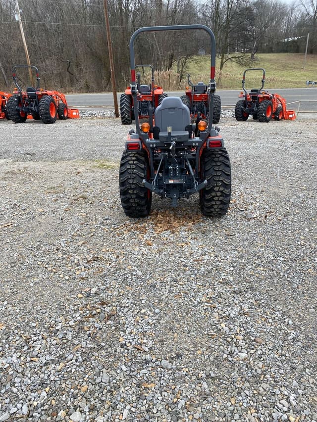 Image of Kubota LX4020 equipment image 4