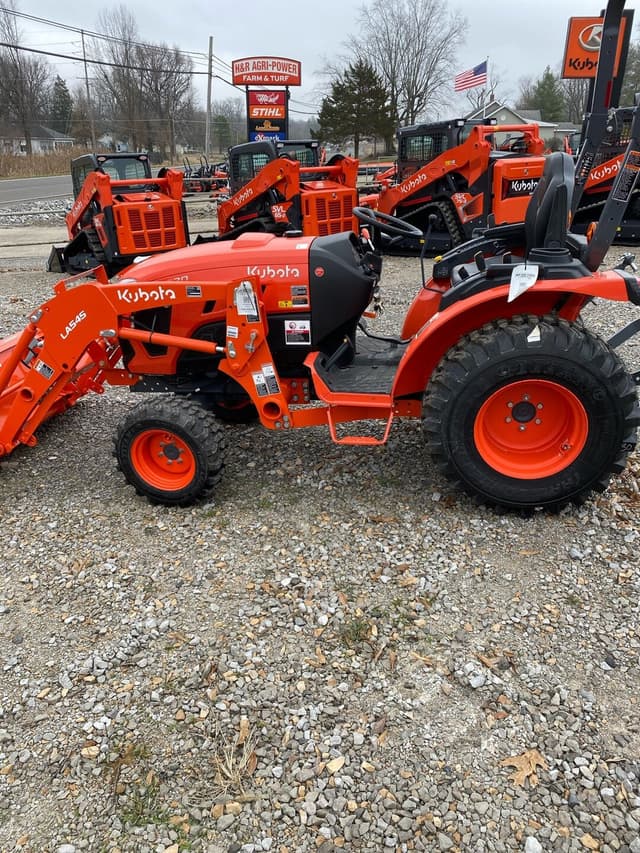 Image of Kubota LX4020 equipment image 2