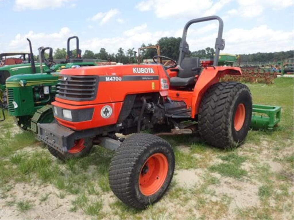 Main image Kubota M4700