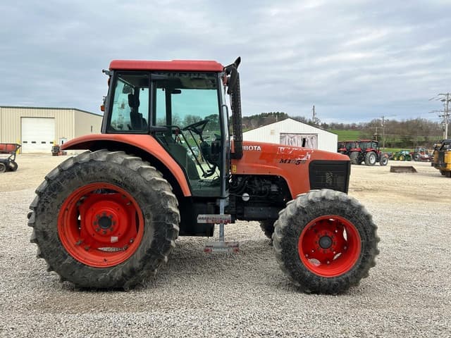 Image of Kubota M105S equipment image 4