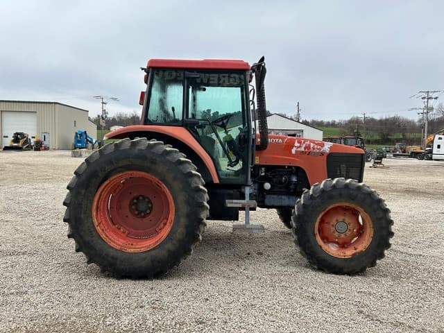 Image of Kubota M105S equipment image 4