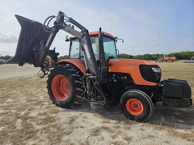 Image of Kubota M108S equipment image 3