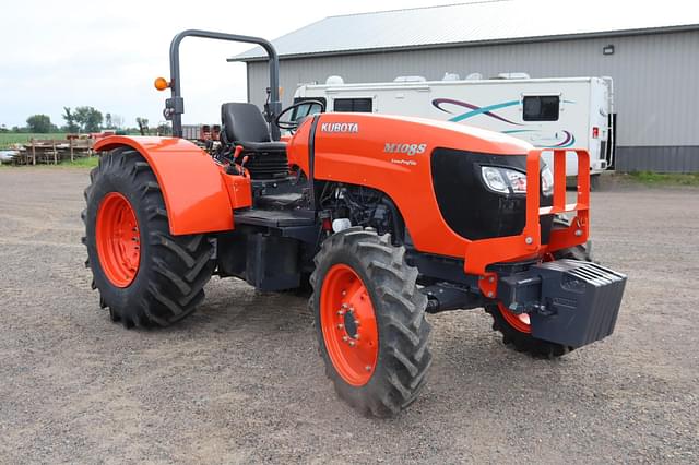 Image of Kubota M108S equipment image 2