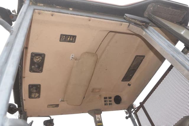 Image of Kubota M108S equipment image 4