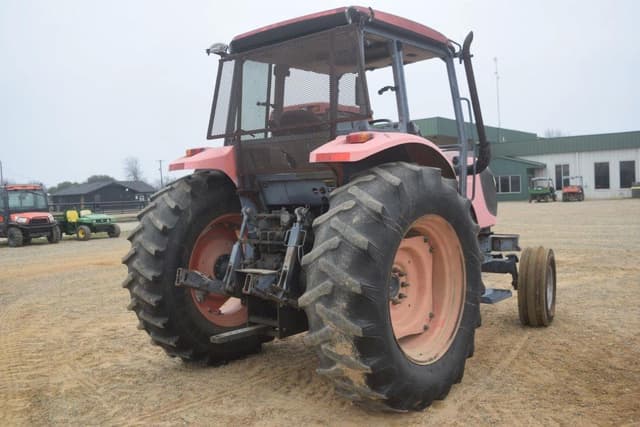 Image of Kubota M108S equipment image 2