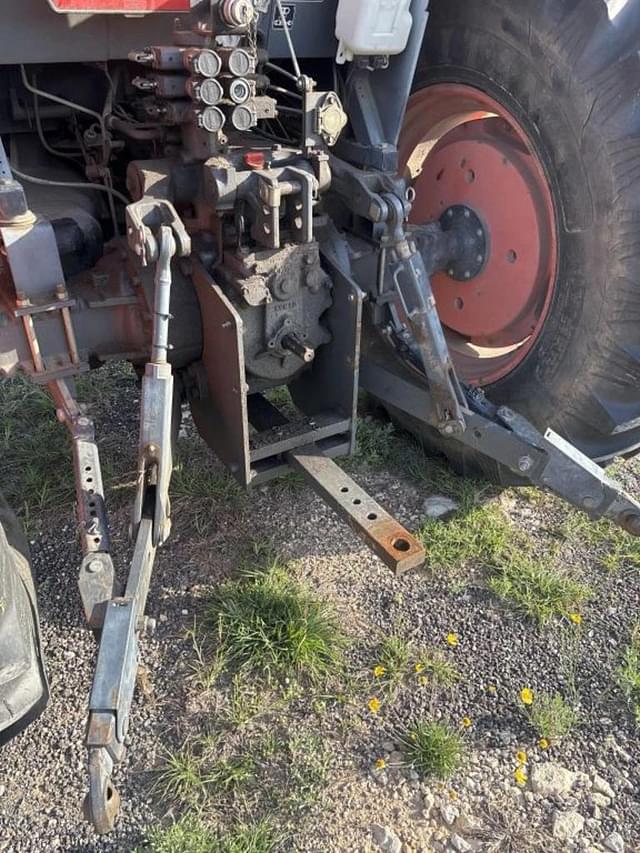 Image of Kubota M108S equipment image 3