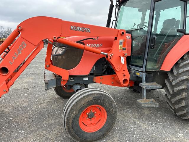 Image of Kubota M108S equipment image 4