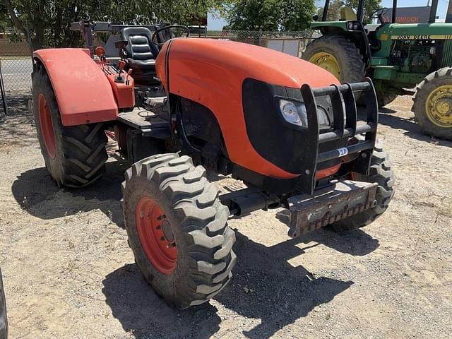 Image of Kubota M108S equipment image 3